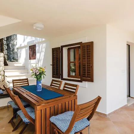 Prázdninový dům Two-bedroom In