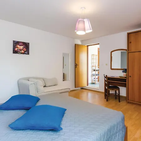 Two-bedroom In * Oslje